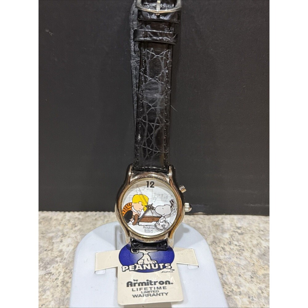 VINTAGE SNOOPY ARMITRON MILLENNIUM WATCH- New Batteries- sound not working
